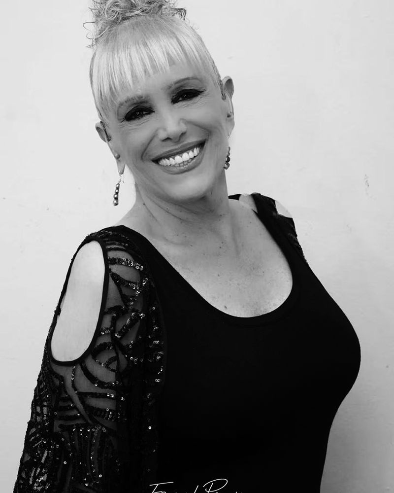 Valeria Lynch